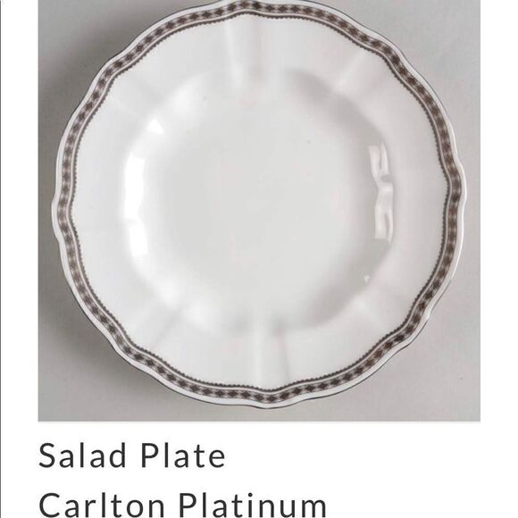 Salad Plate
Carlton Platinum
by ROYAL CROWN DERBY - Picture 1 of 6
